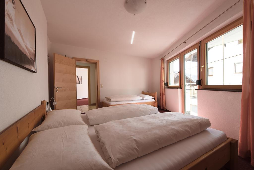 Appartement Strolz Schnann الغرفة الصورة
