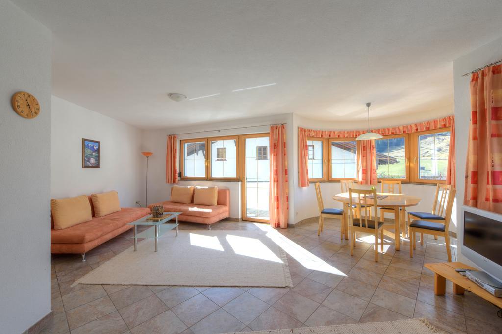 Appartement Strolz Schnann الغرفة الصورة