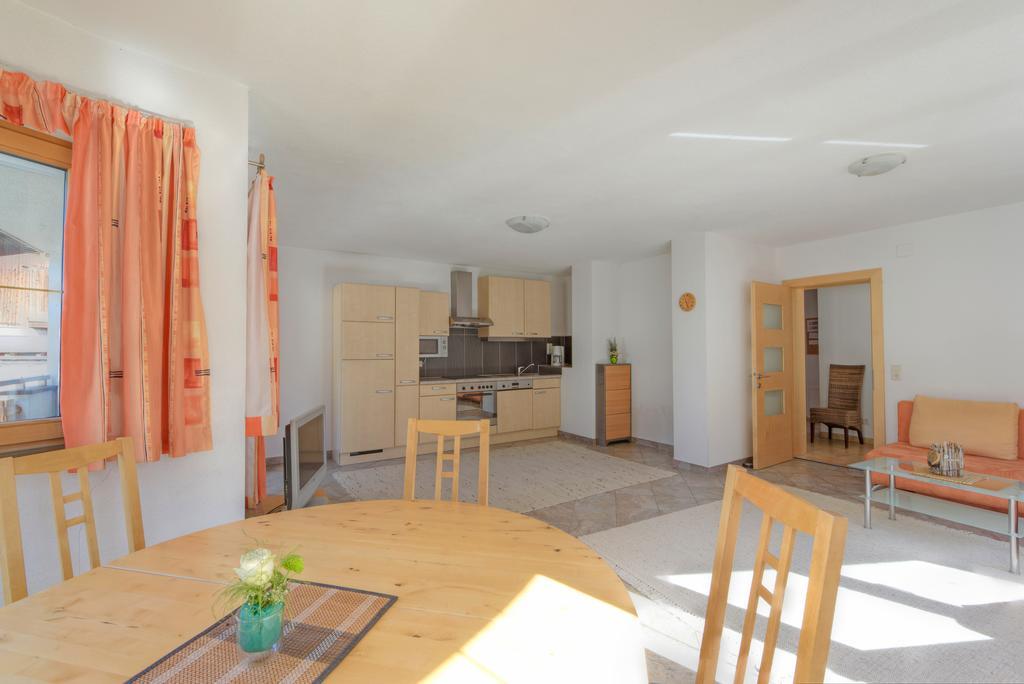 Appartement Strolz Schnann الغرفة الصورة